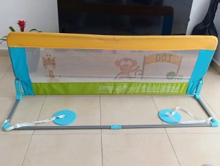 Barrera protectora de cama infantil