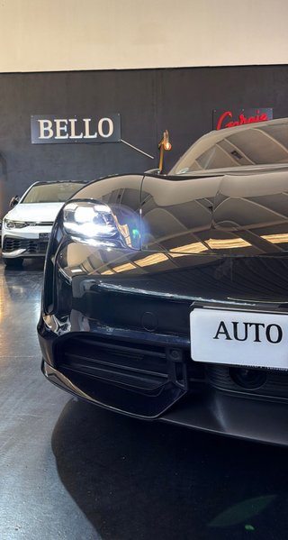 Porsche Taycan Turbo 2021