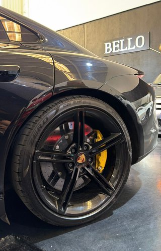 Porsche Taycan Turbo 2021