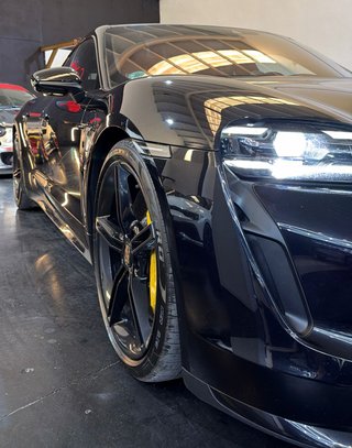 Porsche Taycan Turbo 2021