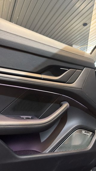 Porsche Taycan Turbo 2021