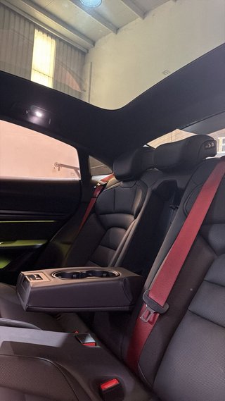 Porsche Taycan Turbo 2021