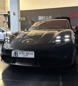 Porsche Taycan Turbo 2021