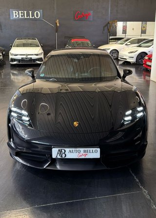 Porsche Taycan Turbo 2021