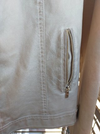 Cazadora polipiel beige TINTORERTO Talla M