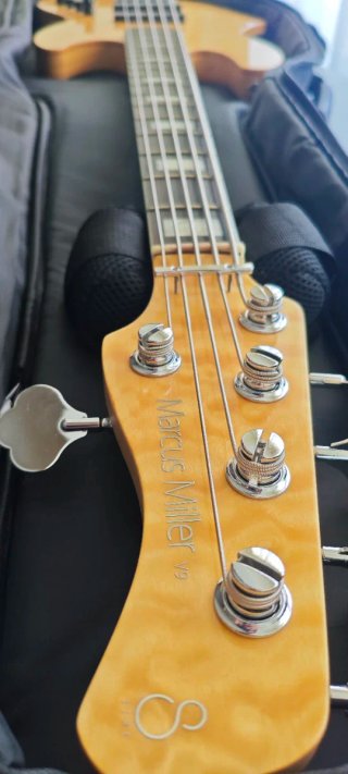 Sire Marcus Miller V9 Swamp Ash-5 2Gen