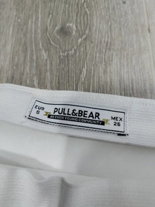 Falda Pull&Bear Blanca Talla S Volante