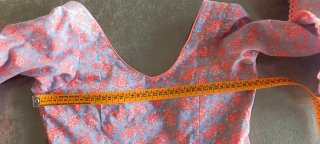 Vestido Flamenca Niña Flores Azul y coral.