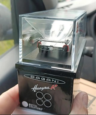 Pagani Huayra R Hot Wheels RLC