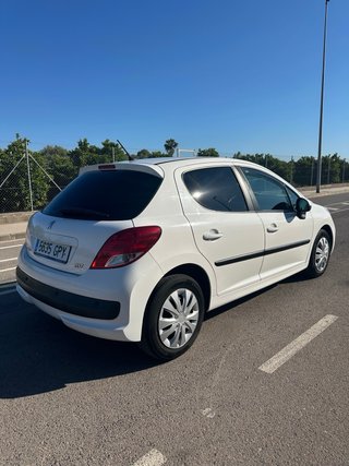 Peugeot 207 2009