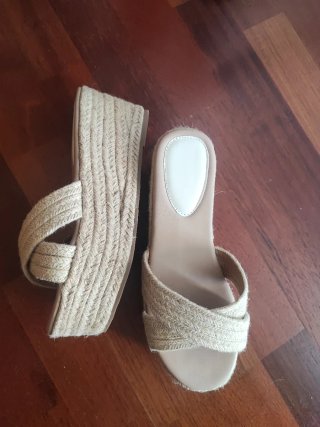 Chanclas cuña esparto beige