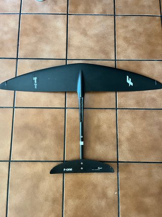Equipo Wingfoil F-One tabla foil mástil