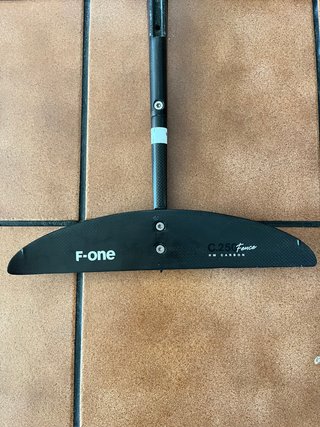Equipo Wingfoil F-One tabla foil mástil