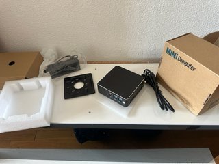 Mini PC Negro