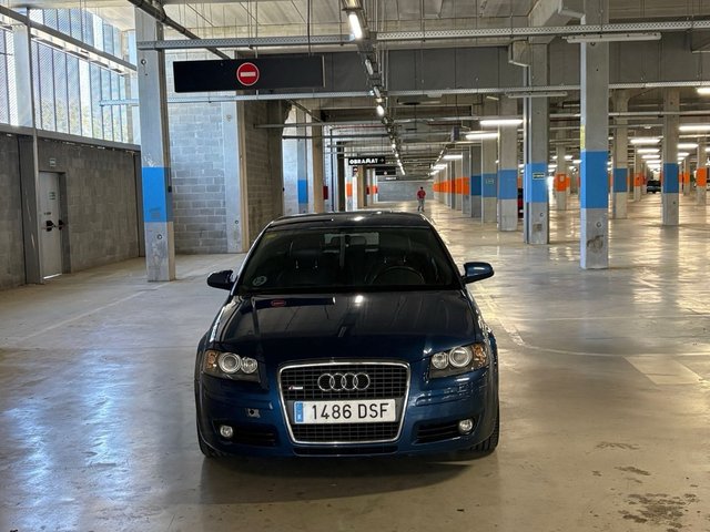 Audi A3 S-LINE + Carplay 2.0 TDI Garantia premium)