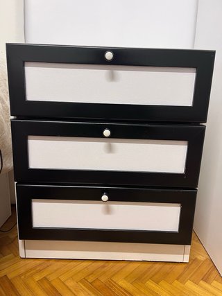 Muebles dormitorio: Armario, cómoda y 2 mesillas