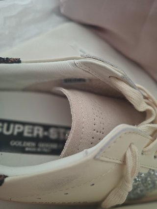 Zapatillas Golden Goose Beige y Plateadas