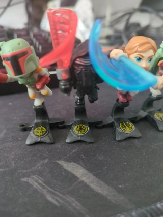 4 Figuras Star Wars Kinder Joy
