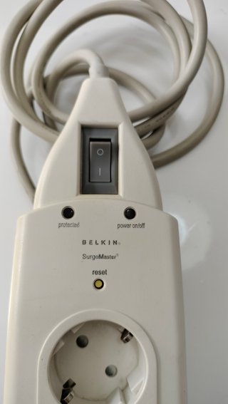 Regleta Belkin SurgeMaster 4 tomas