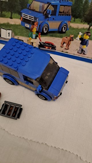 Lego City 60117 - Camper Van