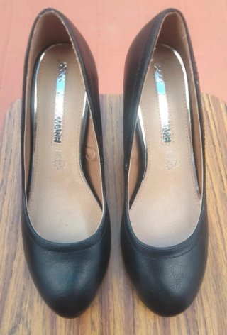 Zapatos de tacón negros MARIAMARE