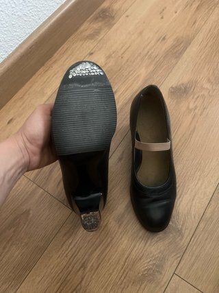 Zapatos flamenco negros,numero 36-37 Clavos nuevos