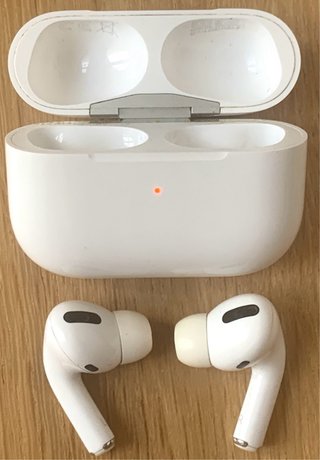 Estuche AirPods Pro A2084 + Almohadillas