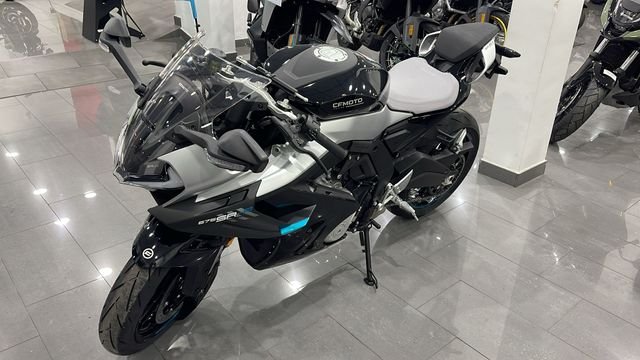 CFMOTO 675 SR-R (Nueva)