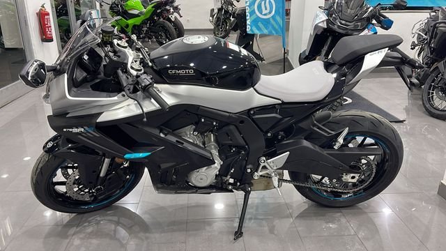 CFMOTO 675 SR-R (Nueva)