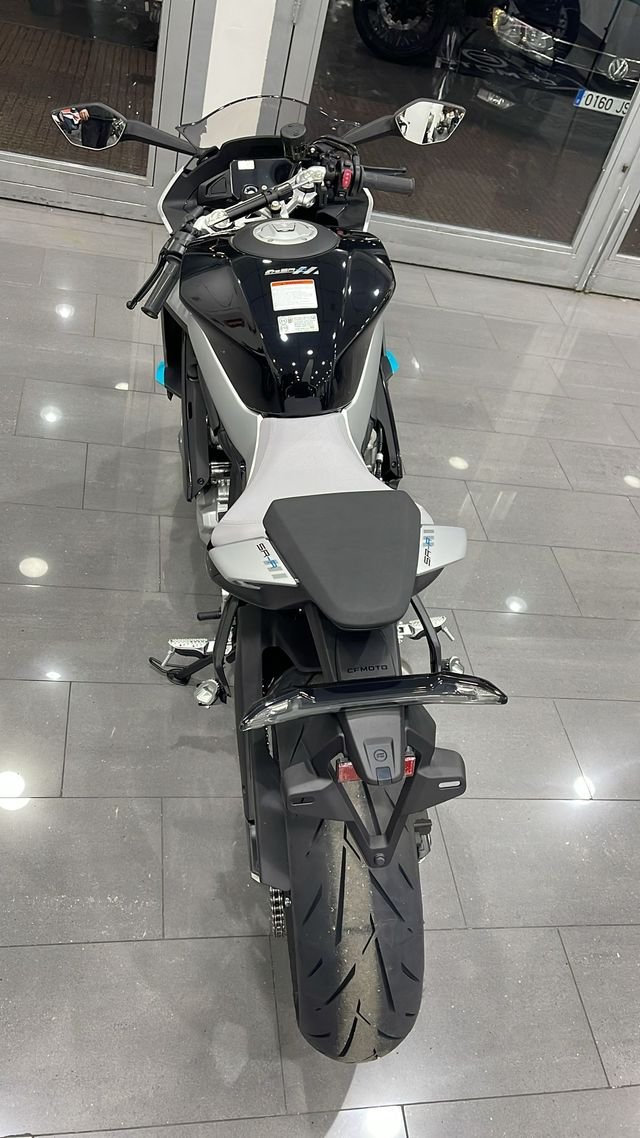 CFMOTO 675 SR-R (Nueva)