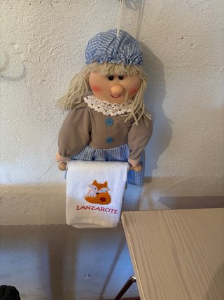 Muñeca de trapo con toalla de zorro