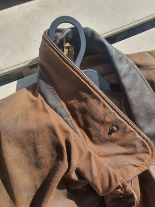 Chaqueta Barbour Bushman A1550 Marrón