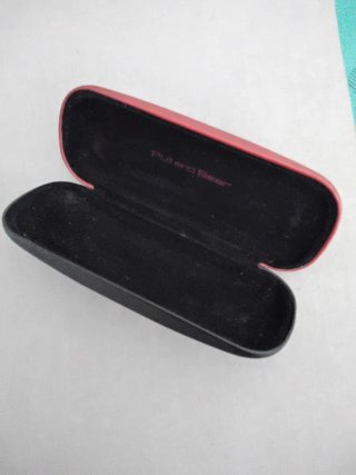 Funda Gafas Pull&Bear.