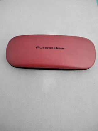 Funda Gafas Pull&Bear.