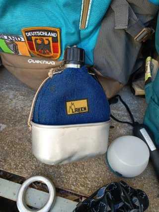 !OCASIÓN! Lote montaña: mochilas, saco, nevera