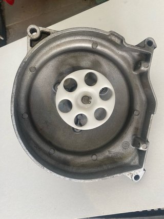 Tapa Bomba de Agua Negra