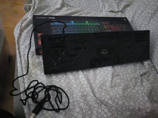 Teclado Gaming Trust RGB Nero