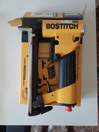 Grapadora Industrial BOSTITCH