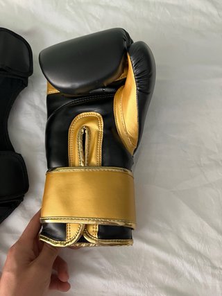 Guantes y espinilleras Buddha