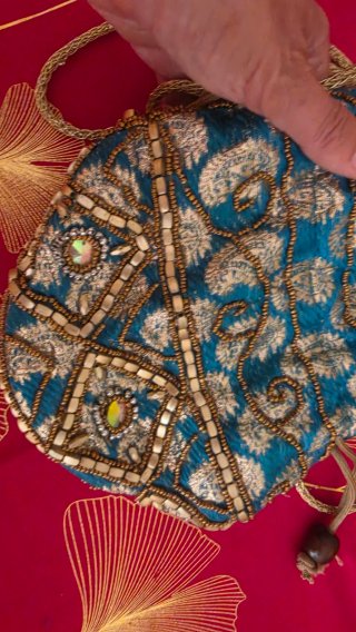 Bolso Limosnera Pedrería y Seda Azul Dorado