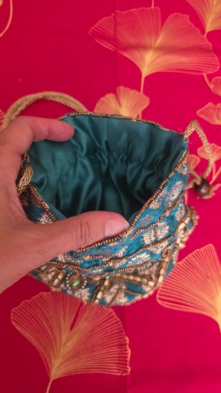 Bolso Limosnera Pedrería y Seda Azul Dorado