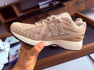 New Balance 1906R Talla 42 Beige