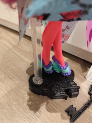 Bambola Ever After High Madeline Wonderland