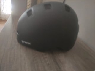 Casco Btwin Negro