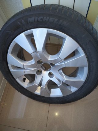 Llanta Aluminio 17 Michelin Sin Uso