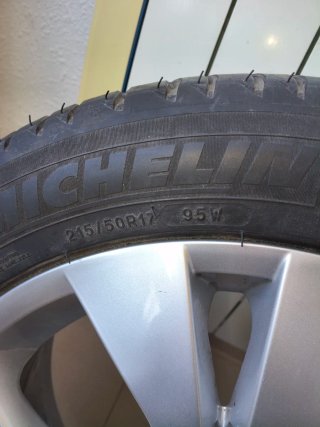 Llanta Aluminio 17 Michelin Sin Uso