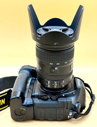 Nikon D850 + Objetivo 28-300mm VR