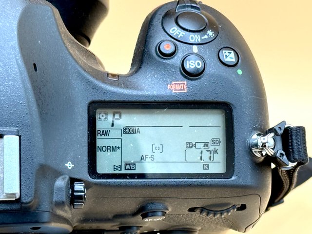 Nikon D850 + Obiettivo 28-300mm VR