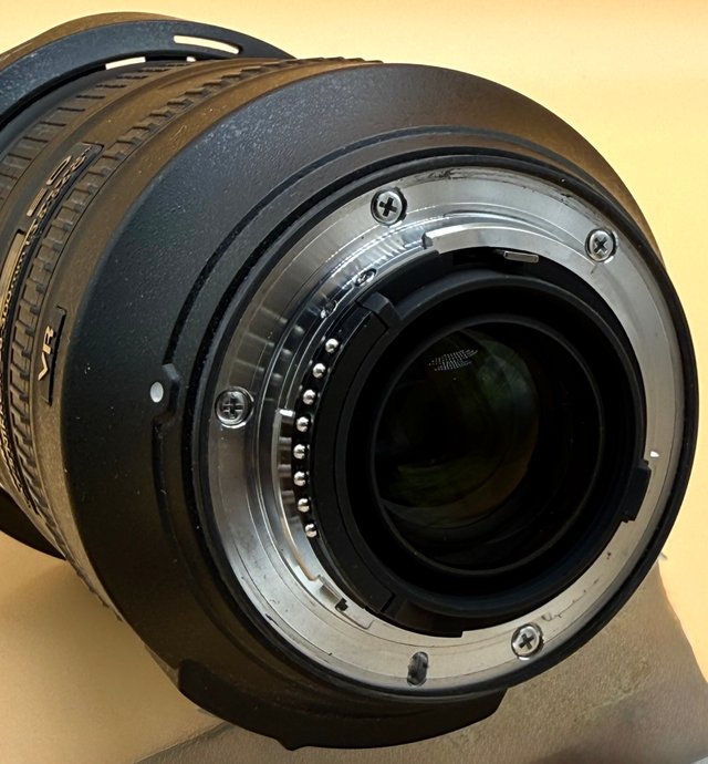 Nikon D850 + Obiettivo 28-300mm VR