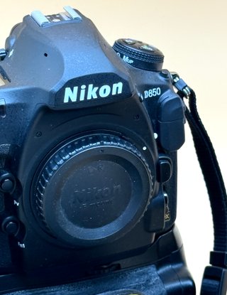 Nikon D850 + Objetivo 28-300mm VR